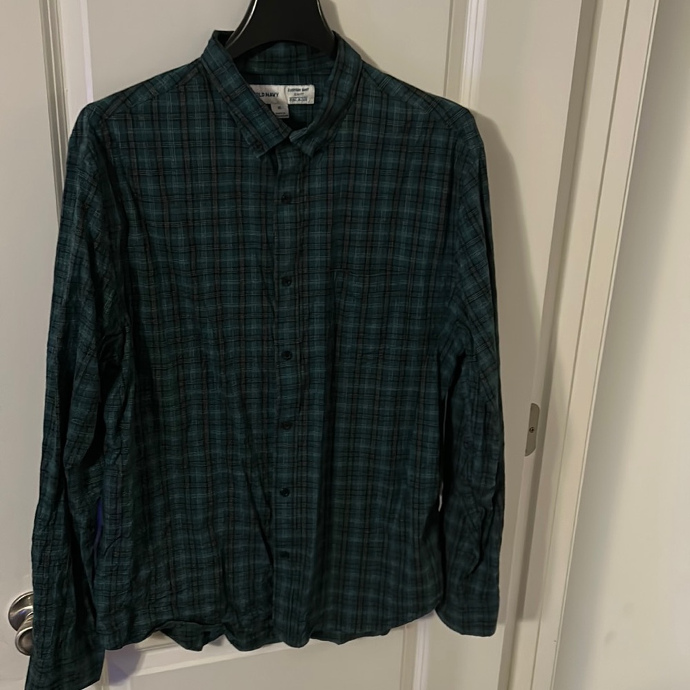 Old navy button down (XL)